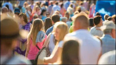 Combien d'habitants vivent à Angers ? 
Environ ... en 2019.