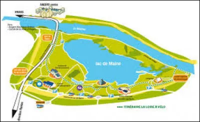 Quel lac est près de la ville ?