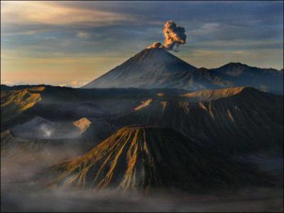 Quel est ce volcan Indonsien ?