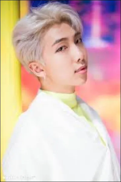Comme vous devez le savoir Rap Monster a changé de nom (RM), que signifient ces initiales ?