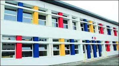 Traduisez : "Tu as ta place dans cette école"