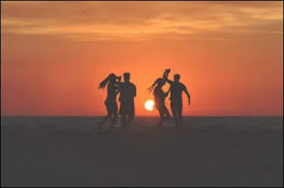 "La libre circulation des personnes" donne en anglais :