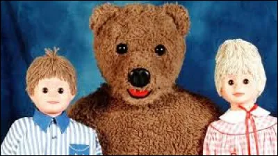 Dans "Bonne nuit les petits", comment s'appelle le frère de Primprenelle ?