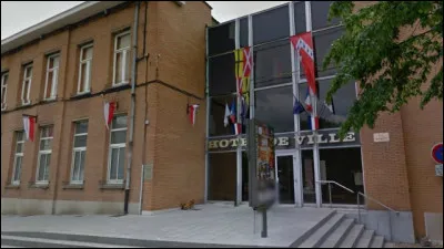 Ville de 20 000 habitants du département du Nord, située entre Lille et Roubaix, au coeur de l'agglomération :