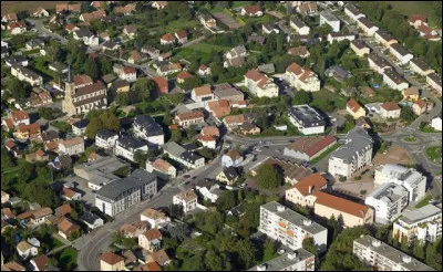 Ville de 13 000 habitants du département du Haut-Rhin, dans la banlieue de Mulhouse :