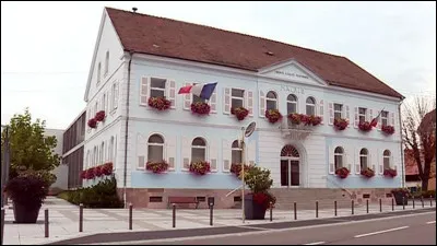 Ville de 14 000 habitants du département du Haut-Rhin, située dans la banlieue nord de Mulhouse, ancienne commune minière du bassin potassique :