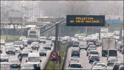 Le maire de Paris, Anne Hidalgo a pris la décision d'interdire à certains véhicules la possibilité de circuler dans Paris à partir de 2024. Il s'agit des voitures circulant avec...