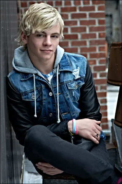 Quelle est la couleur préférée de Ross Lynch ?