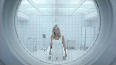 Où Clarke et ses amis se retrouvent-ils ?