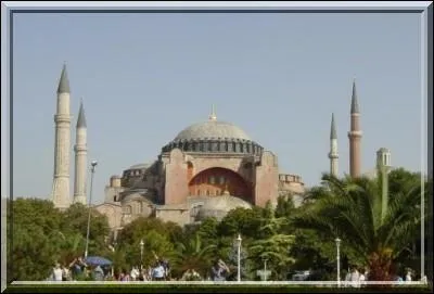 Dans quelle ville se trouve Sainte-Sophie ?