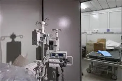 Combien de temps doit-on être hospitalisé au minimum lorsque l'on fait de la rhinoplastie ?