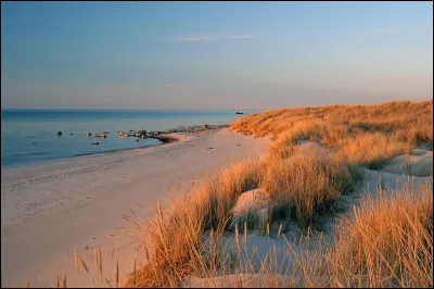 Contournons la Suède par le sud et remontons quelque peu sa côte occidentale pour atteindre Malmö, deuxième ville du pays et capitale de la Province la plus méridionale de Suède. Quelle est cette Province ?