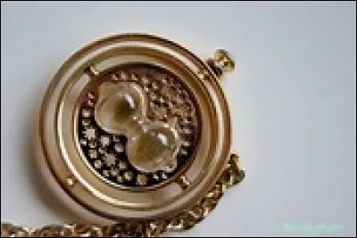 Quand Scorpius et Albus sont revenus dans le pr&eacute;sent, la 1re fois, Ron est mari&eacute; mais pas avec Hermione. Avec qui ?