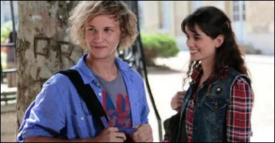 Qui dans la première saison est le tout premier petit copain de Clem ?