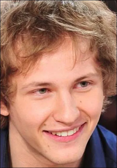 Comment se prénomme cet acteur dans la série ?