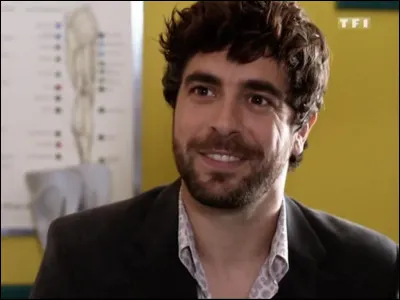 Comment se prénomme cet acteur dans la série ?