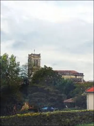 Nous terminons notre balade en Occitanie, avec cette vue de l'église Saint-Germain de Vergoignan. Commune de l'arrondissement de Mirande, elle se situe dans le département ...
