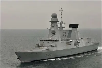 Ceci est une frégate de défense anti-aérienne. Quel est son acronyme ?