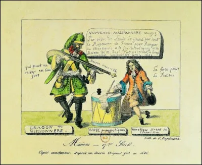 Comment appelle-t-on les persécutions infligées aux protestants avant et après la révocation de L'édit de Nantes ?