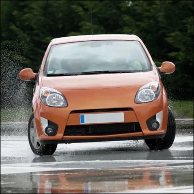 En matière de sécurité routière, qu'est-ce qui est devenu obligatoire en France le 1er janvier 1992 ?