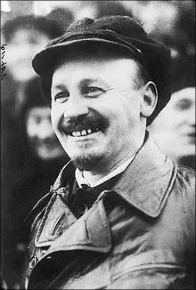 Révolutionnaire bolchevik, il a participé à la révolution russe, a été chef de l'Internationale communiste (1926-1928), puis rédacteur en chef de la Pravda, avant d'être éliminé par Staline en 1938 : c'est ... Boukharine.