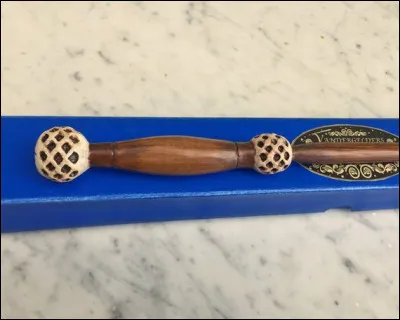 Cette baguette appartient à...