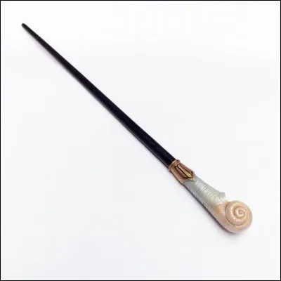 Cette baguette appartient à...