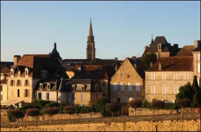 Dans quel département français se situe Bergerac ?