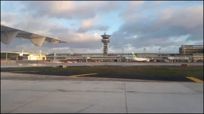 Qui a interprété le titre "Orly" ?