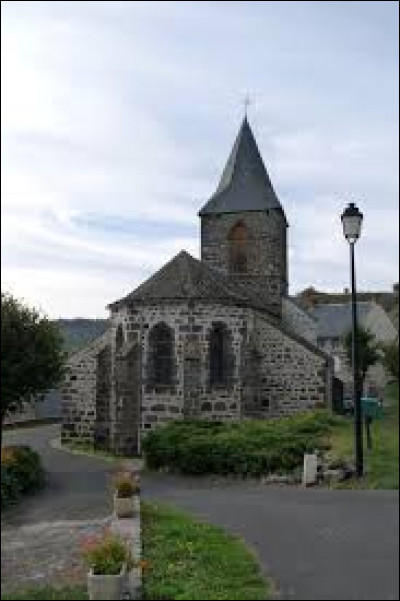 Aujourd'hui, notre balade commence devant l'église Saint-Cyr-et-Sainte-Juliette de Charmensac. Commune d'Auvergne-Rhône-Alpes, dans l'arrondissement de Saint-Flour, elle se situe dans le département ...