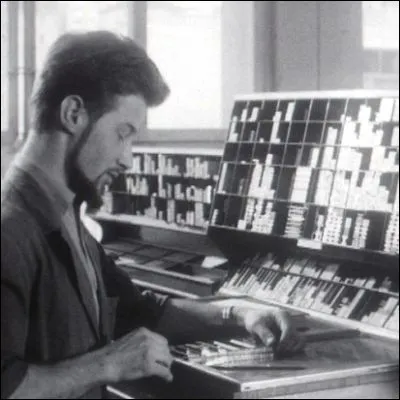 Quel &eacute;l&eacute;ment d'internet contient le signe typographique appel&eacute; croisillon ?