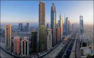 Lequel de ces trois gratte-ciels de New York a la plus grande hauteur ?