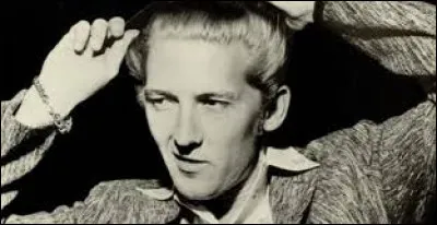 ''Whole Lotta Shakin' Goin' On'' est un titre de Jerry Lee Lewis. Quel pilote de Formule 1 se pr&eacute;nomme Lewis ?