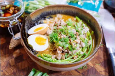 Les rāmen sont-ils des mets japonais constitués de pâtes dans un bouillon ?