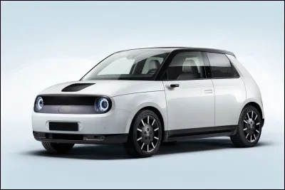 Continuons sur l'archipel nippon : ce constructeur du pays du Soleil levant ne s'est pas trop foulé pour nommer ce modèle. Quel est son nom ?