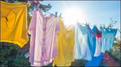 As-tu déjà remarqué des pertes blanches dans tes sous-vêtements ?