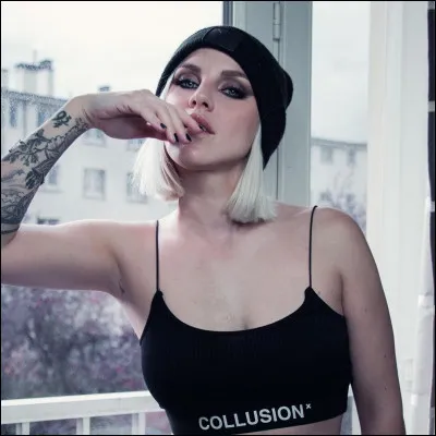 Sur sa chaîne Emy a un concept de vidéo sur les tatouages. Comment s'appelle-t-il ?