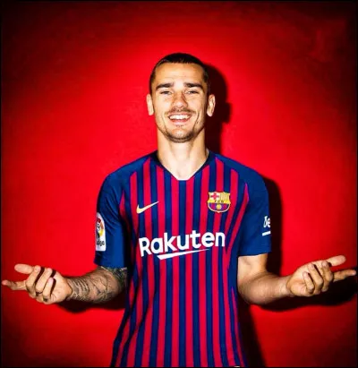 Le second club où il joue en tant que professionnel est...