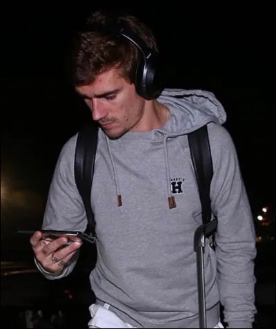 Actuellement, dans quel club joue-t-il ?