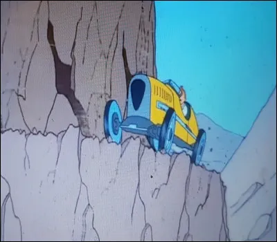 Tintin poursuit les ravisseurs qui ont enlev&eacute; le prince. Qui se trouve dans la voiture des ravisseurs ?