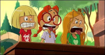 Les surnoms des meilleurs amies de Marine sont Loulou et Nath.