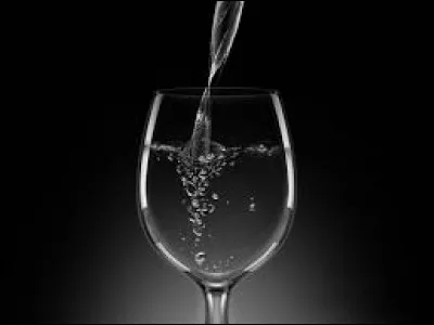 Où est né l'évèque Charles Brault ?