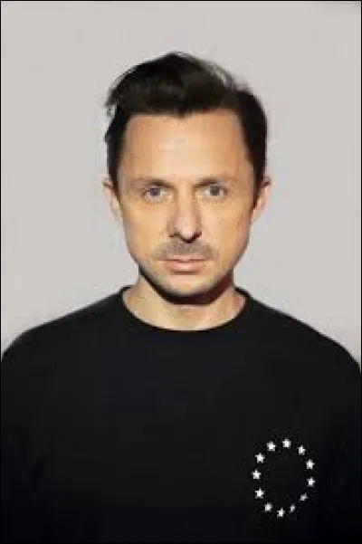 Avec quel DJ international s'est associ&eacute; Martin Solveig pour sortir le tube "Tequila" chant&eacute;e par Raye ?