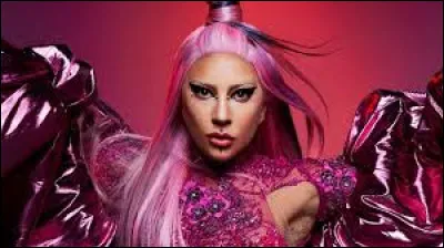 Lady Gaga est de retour avec un nouvel album intitul&eacute; "Chromatica". Avec qui partage-t-elle un duo sur la chanson "Rain On Me" ?