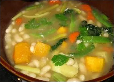 Quelle est cette potée au chou avec des morceaux de légumes, recette traditionnelle de la cuisine gasconne ?