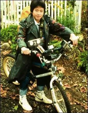 L'inventeur de la bande se nomme :