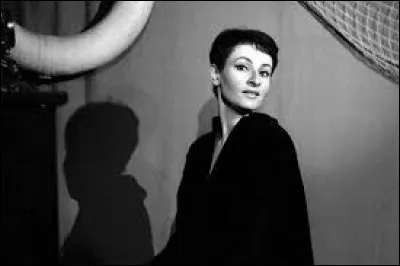 Trouvez le titre odorant d'un film, malgré les pointillés !