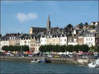 Petite ville de 4 600 habitants du département du Calvados, ancienne et importante station balnéaire de la côte normande :