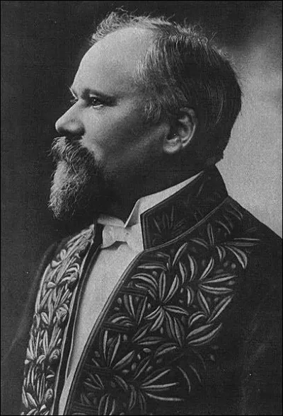 Qui est ce Raymond, avocat, homme d'État français, président de la République de 1913 à 1920, élu à l'académie française en 1909, mort en 1934 ?
