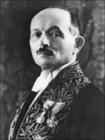Qui est ce Maxime, général français, joue un rôle important lors des deux guerres mondiales, élu à l'Académie française en 1931, mort en 1965 ?